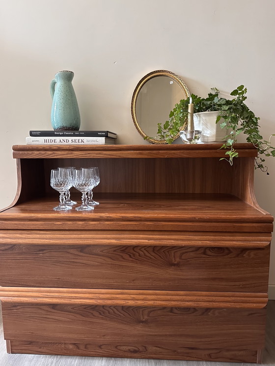 Image 1 of Cómoda de mediados de siglo de diseño escandinavo