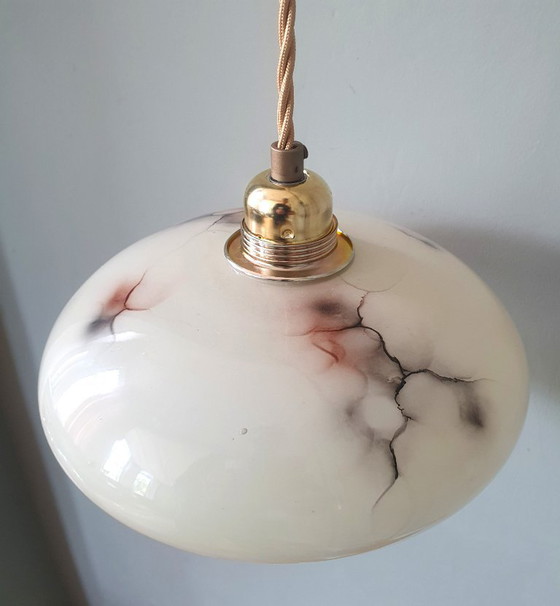 Vintage gemarmerder hanglamp - opaline glas - Art Deco – Hanglampen, Metal (photo 4 of 16)