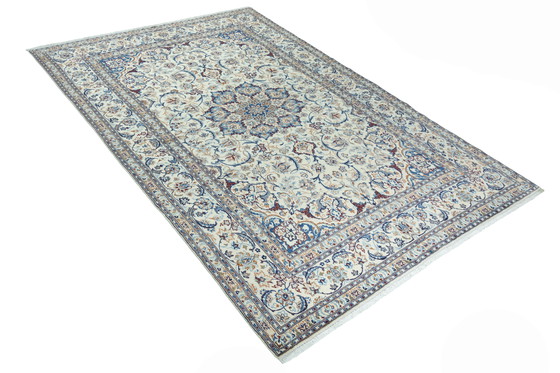Image 1 of Handgeknoopt Nain 9La met zijde - Oosters tapijt 315 x 208 cm - Fijn & Elegant