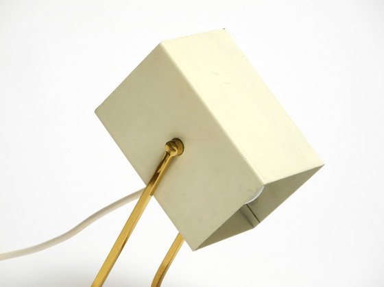 Image 1 of Tolle Mid Century Modern Nachttischlampe aus Metall mit Messingsockel von Kaiser Leuchten
