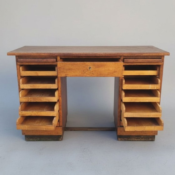 Image 1 of Eikenhouten rolbureau, Tsjechoslowakije, jaren 1930