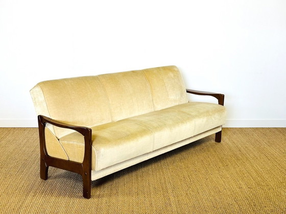 Image 1 of Schlafsofa und skandinavischer Samtsessel, 1960, 2er-Set