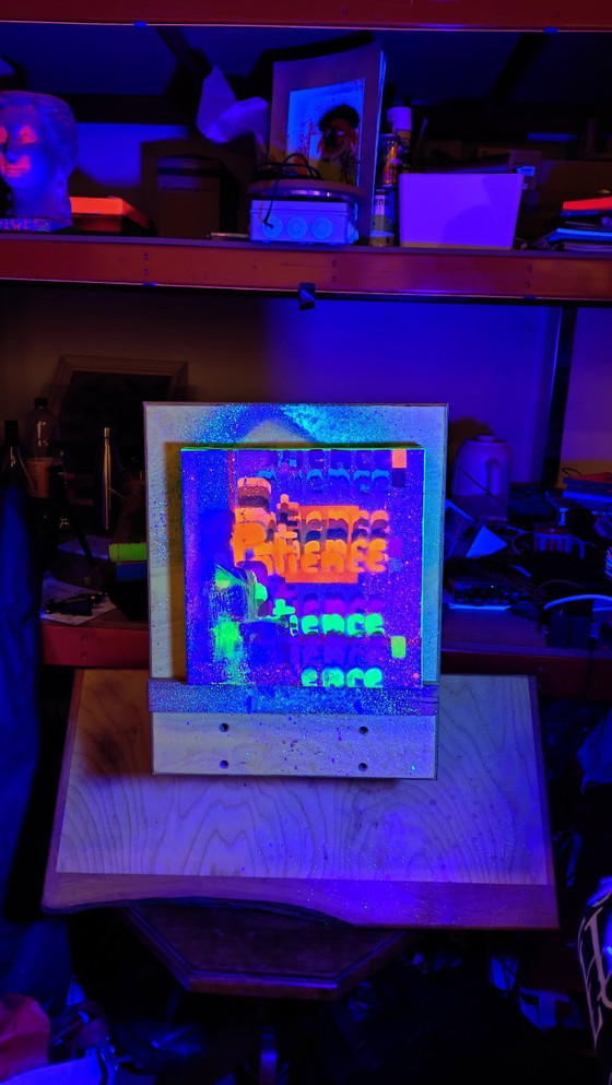 Image 1 of Is liefde - visuele filosofie met behulp van acrylverf, graffiti en sjablonen