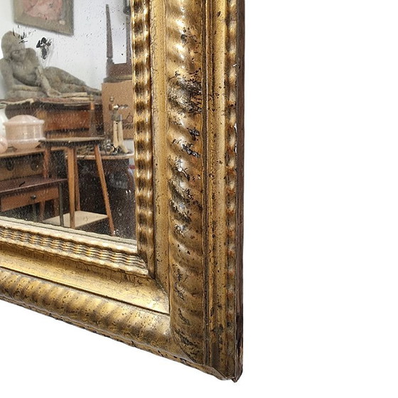 Antiker französischer vergoldeter Spiegelrahmen mit Wellenmuster, Ende des 19. Jahrhunderts – Glass, Wood (photo 4 of 9)