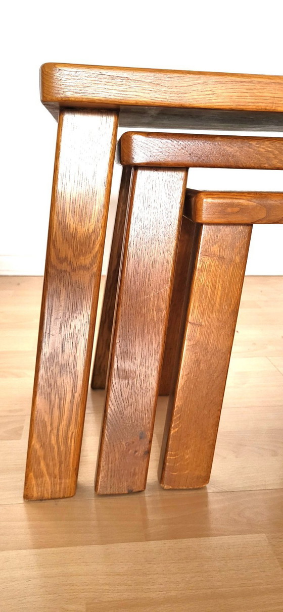 Image 1 of 3 brutalistische Beistelltische aus heller Eiche im Stil der 70er Jahre.