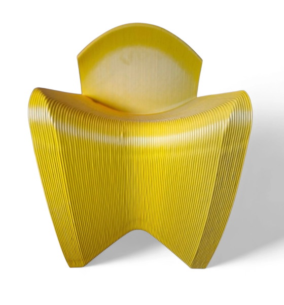 Endless Flow Rocking Chair / Endless Chair / 2010/11
Yellow first edition / MoMA Museum / Stedelijk Museum (photo 10 of 11)