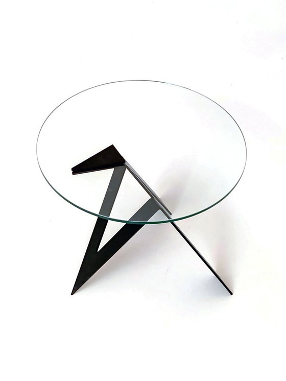 Image 1 of table d'appoint post modern design
