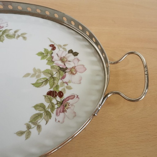PLATEAU ANTIQUE MODERNISTE EN PORCELAINE ET MÉTAL