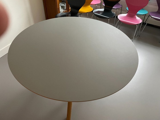 Image 1 of Tavolo da pranzo rotondo HAY