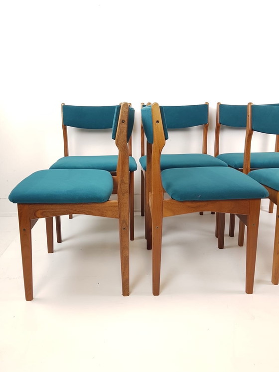 Image 1 of 6 vintage deense eettafel stoelen nieuw gestoffeerd