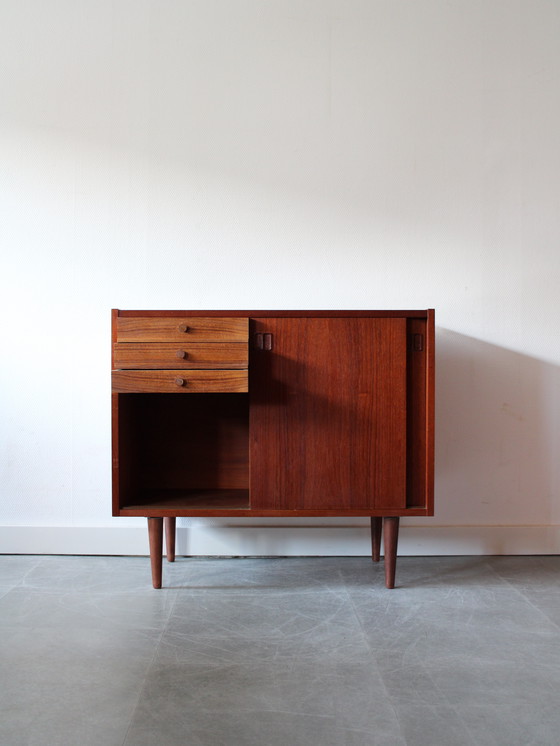 Image 1 of Credenza vintage di N.P. Nielsen con 3 cassetti