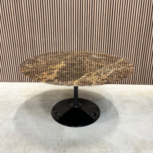Knoll Saarinen table haute tulipe - 137 cm - brun emperador