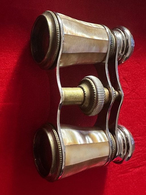 Pair Of Theatre Binoculars - Chevalier Paris - Nacre Et Laiton