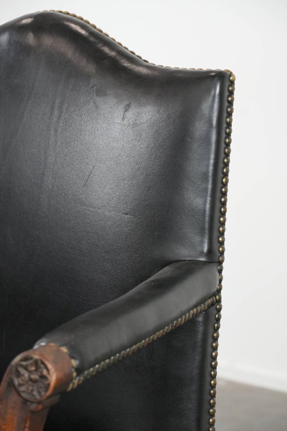 Image 1 of Lujosa silla auxiliar/escritorio/silla Gainsborough antigua de madera y piel de vaca negra de estilo inglés