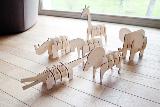 Image 1 of Décoration crocodile en bois par Ulap design