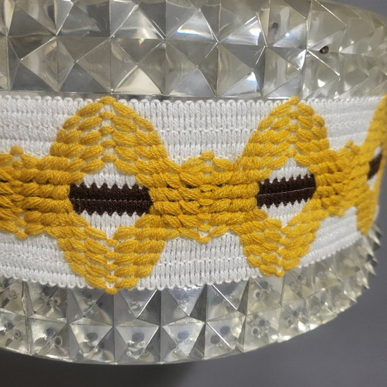 Image 1 of Lampada a sospensione in plexiglas e vetro, ricamo vintage anni Settanta, 1960-70