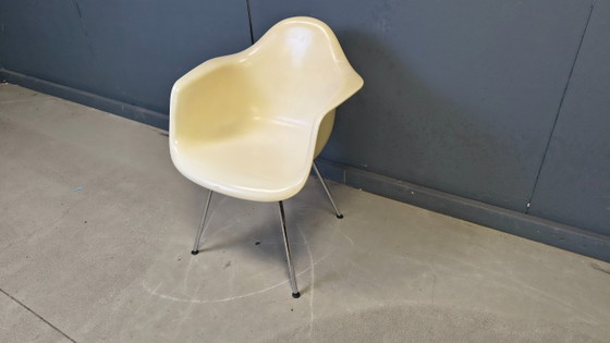 Sedia vintage Dax di Charles e Ray Eames per Vitra, anni '90 – Sedie e poltrone, Metal, Plastic (photo 11 of 17)