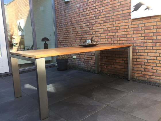 Image 1 of Table de salle à manger en noyer américain 210x95