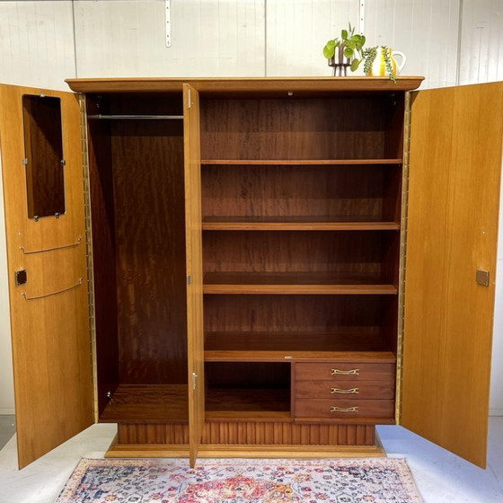 Image 1 of Armoire Art Déco vintage élégante avec étagères suspendues et tiroirs amovibles