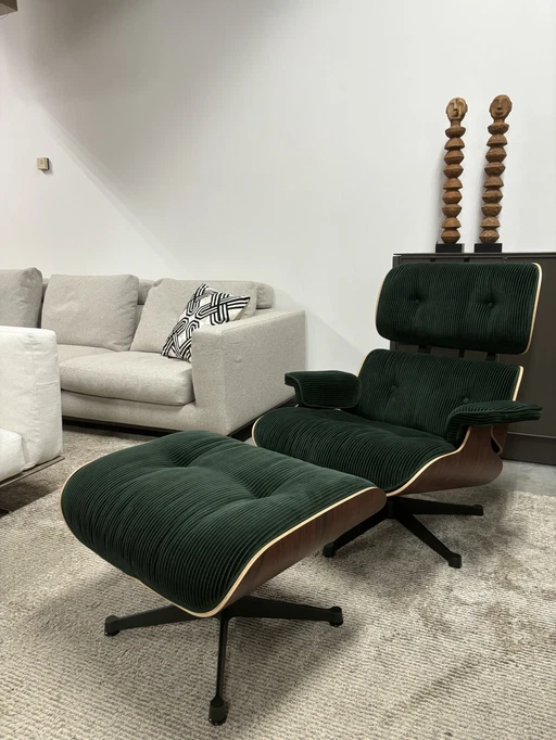 New Vitra Lounge Chair + Ottoman Xl In Limited X-Mas Edition