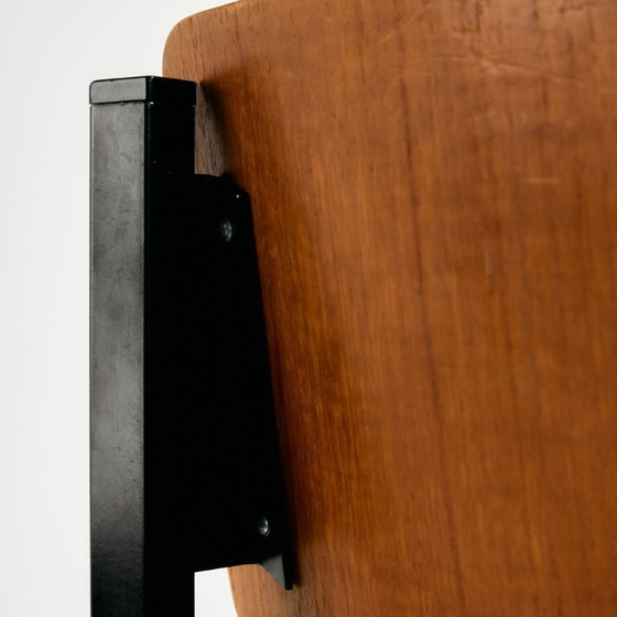 Image 1 of MK11233 Stuhl aus Teakholz auf Metallgestell