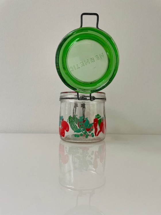 Image 1 of Bocal à conserve vintage en verre Carlton avec motif de légumes rétro