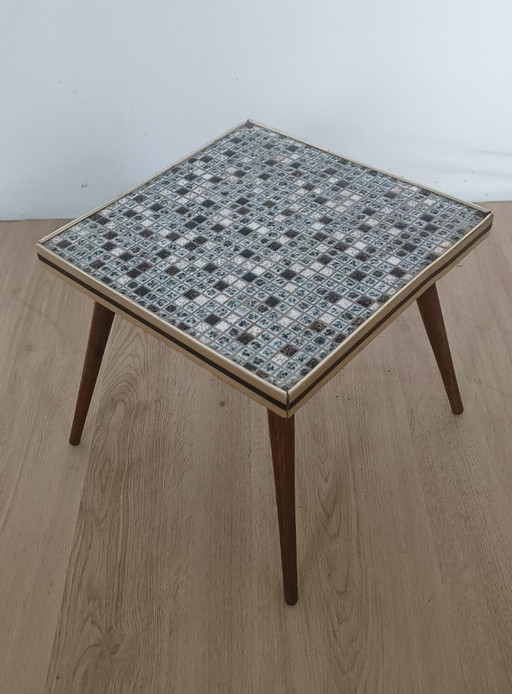 Table d'appoint des années 50 avec plateau carrelé