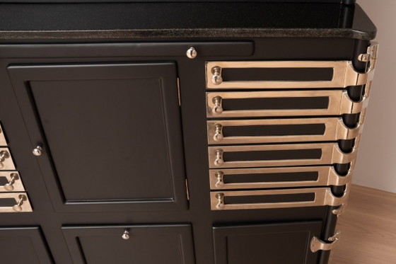 Duitse instrumentenkast voor tandartsen van Arnold Biber, Pforzheim, circa 1920. – Vitrinekasten, Wood (photo 19 of 19)