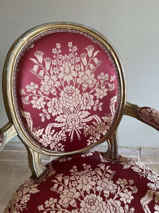 Fauteuil cabriolet Louis XVI en bois doré – dossier médaillon et tissu – Wood (photo 4 of 22)