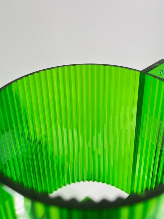 Image 1 of Lampe de table Kartell « Take » verte – Design de Ferruccio Lavia, fabriquée en Italie