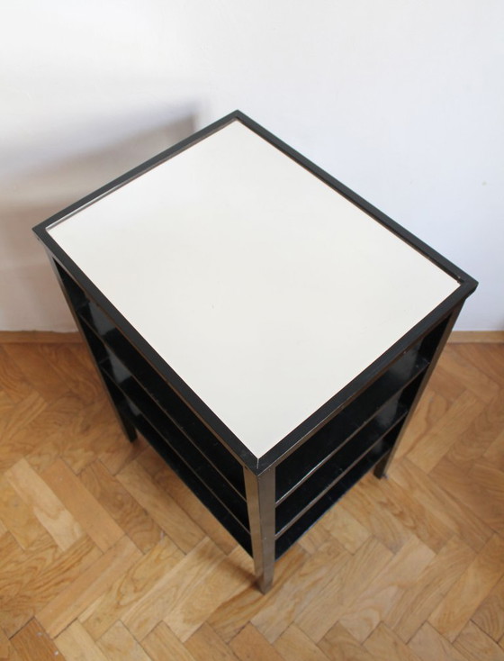 Table d'Appoint / Étagère Vintage Moderniste Tchécoslovaque, 1940s – Tables d'appoint, Glass (photo 3 of 9)