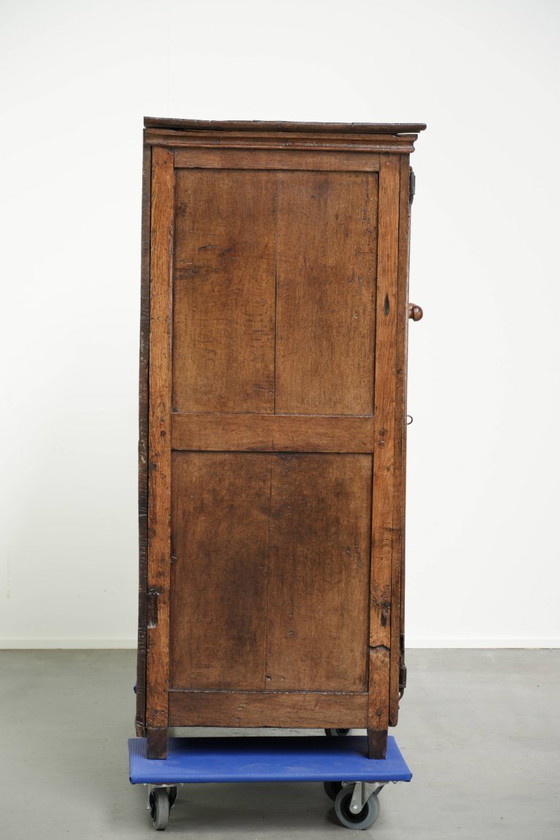 Antieke eikenhouten boerenkast uit eind 17e eeuw met origineel beslag en prachtig patina – Buffetkasten, Wood (photo 3 of 13)