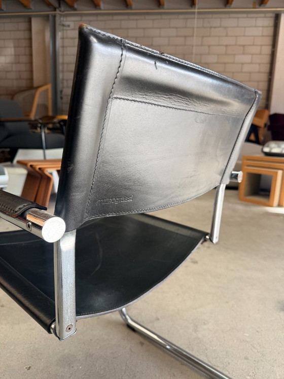 Matteo Grassi MG5 Cantilever chair (stock: 2) – Armchairs, Leather, Metal (photo 14 of 18)