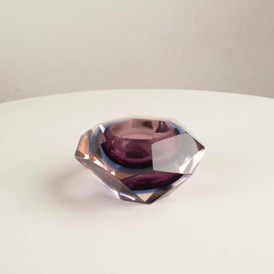 Sculpturale asbak toegeschreven aan Flavio Poli voor Seguso Vetri d’Arte 1970 – Tafelaccessoires (photo 11 of 25)