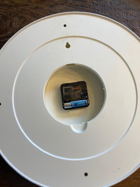 Image 1 of Orologio moderno bianco di LEFF, diametro 35 cm, funzionamento a batteria