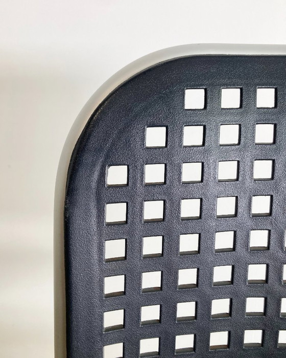 2x De Padova design chairs with wheels by Vico Magistretti, Office chairs, Metal, Plastic, Black, Modern (photo 6 of 13)