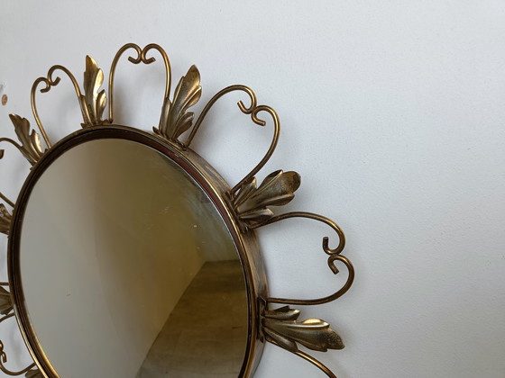 Image 1 of Miroir vintage en laiton ensoleillé 1960s