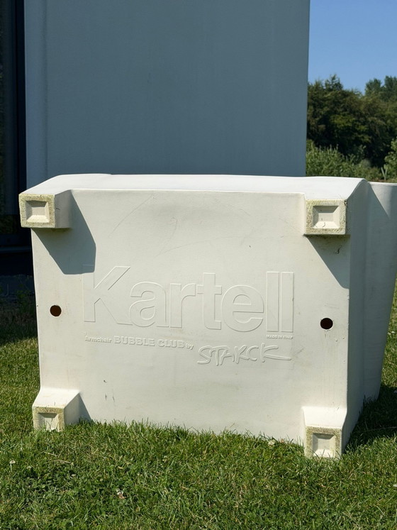 Image 1 of Salon de jardin Kartell Bubble Club – Philippe Starck – blanc