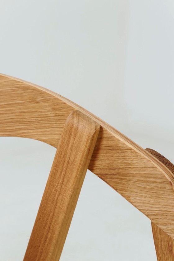 Image 1 of Handcrafted solid oak dining chairs sculpture Scandinavian modern design 