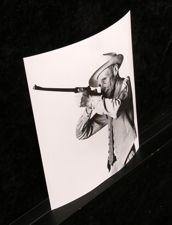 Image 1 of Mapplethorpe, Robert - William S. Burroughs - Fotografie 2x roze gestempeld