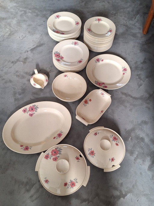 Unique Petrus Regout tableware from 1941