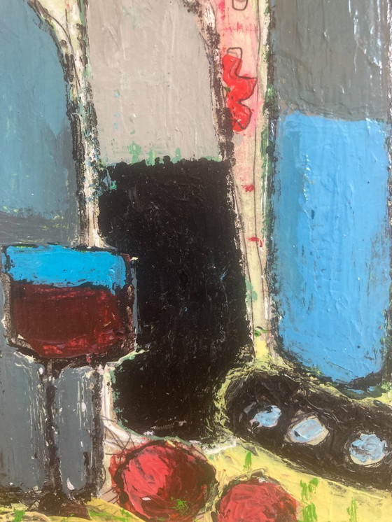 Image 1 of CINQUE BOTTIGLIE DI VINO SU UNO SFONDO FLOREALE