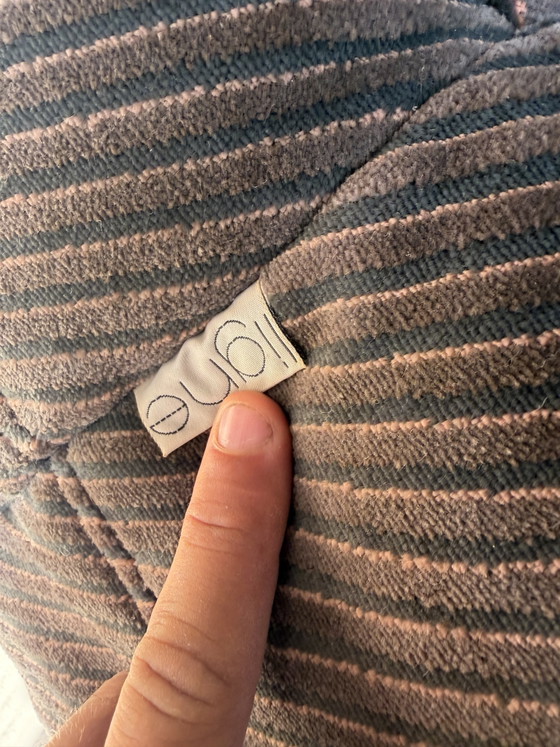 100% Authentic Ligne Roset Togo 2-seater & Corner Diagonal Striped Fabric – Modular sofas, Textile (photo 11 of 15)