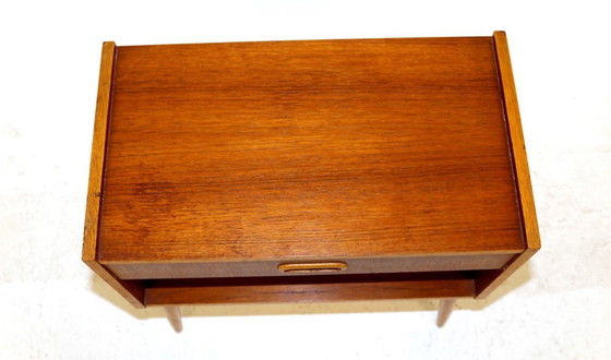 Image 1 of Mesita de noche escandinava de teca y roble, Suecia, 1960