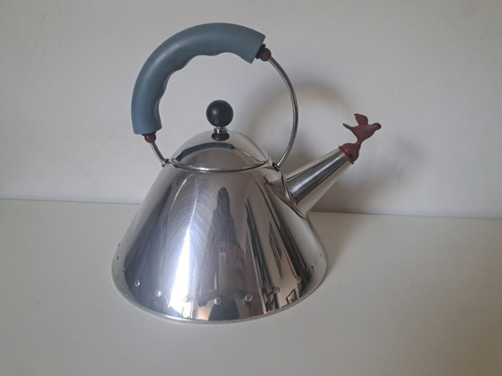 Alessi - 1980 3-Piece Breakfast/Coffee Set: Kettle '9093' & 2 Espresso Cups 'MGDT' - Michael Graves (photo 6 of 10)