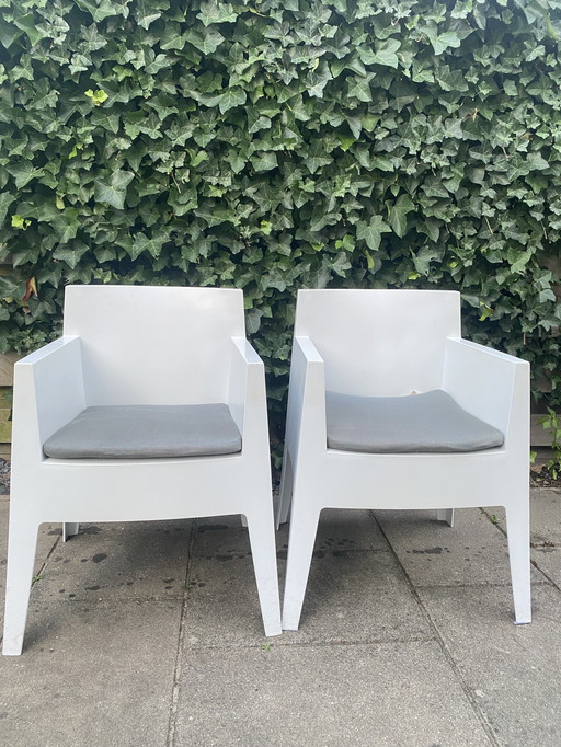 Driade Toy Arm Chair with Thali desgin table