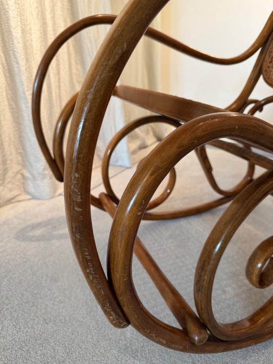 Original Thonet Rocking Chair Modell 825 (Year 1966) – Excellent Condition – Wood (photo 9 of 9)