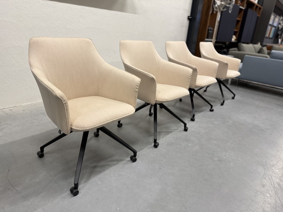 Image 1 of 4 Leolux Mara Twist dining chairs Kvadrat fabric