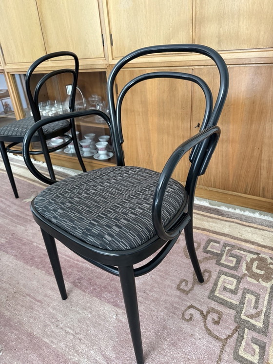 Image 1 of 6X Thonet Bentwood Chairs Black 214 P Like New, Two With Armrests