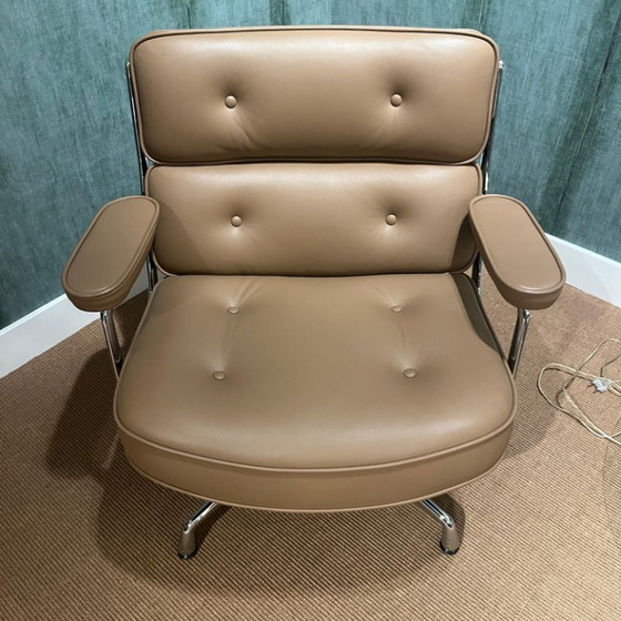 Image 1 of Poltrona Vitra ES 105 Lobby